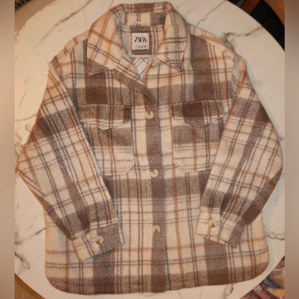 Zara Fleece Shaket in Multi-Colored Beige